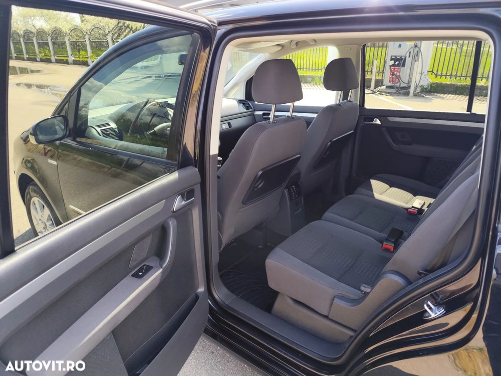 Volkswagen Touran 2.0TDI Highline - 21