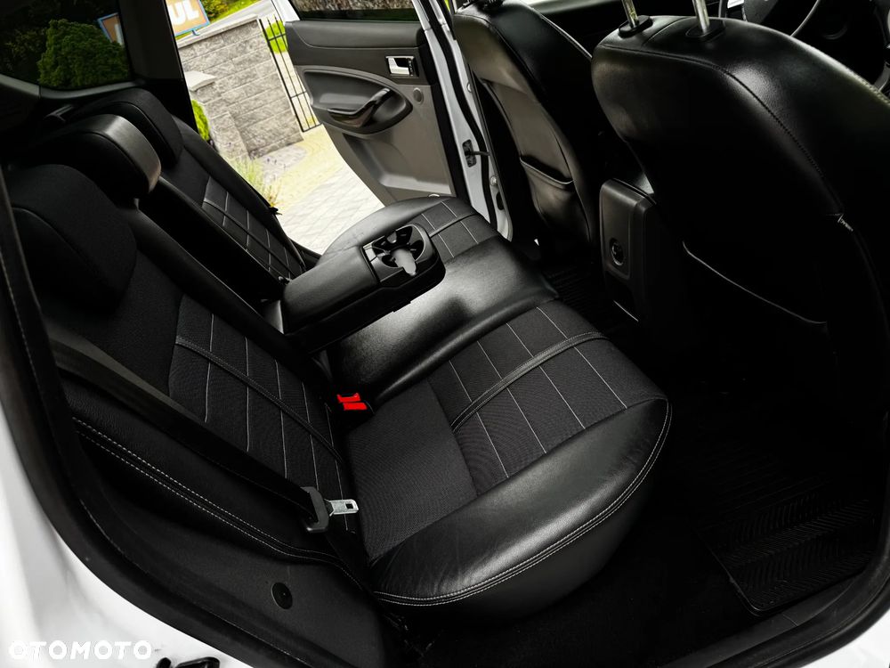 Ford Kuga 2.0 TDCi Titanium S - 26