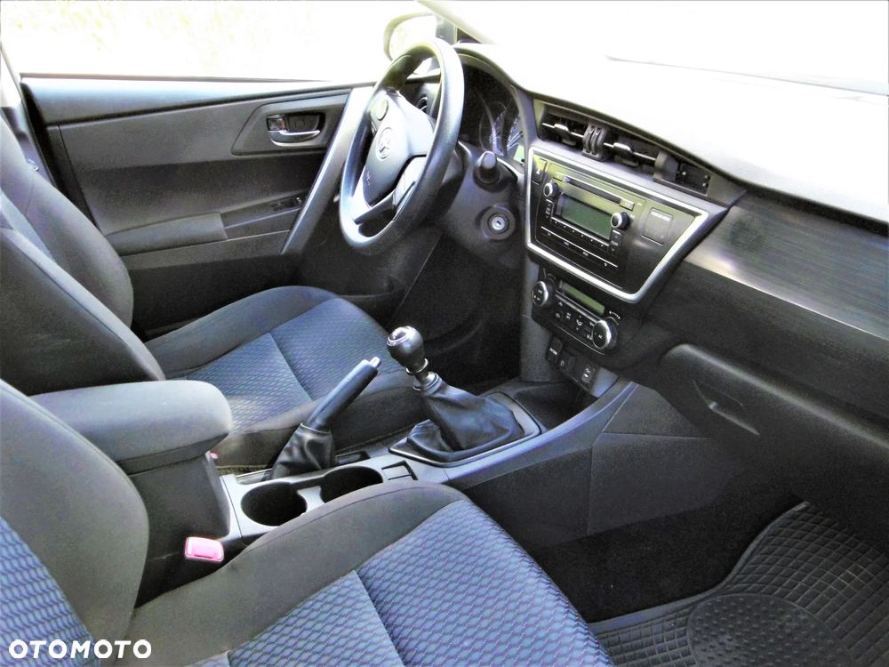Toyota Auris 1.6 Active - 10