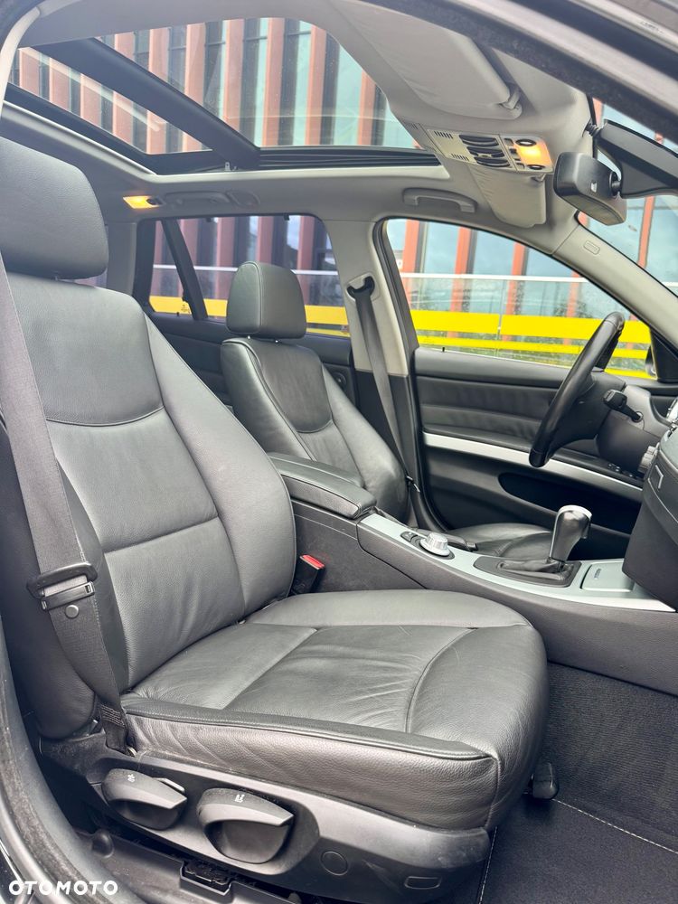 BMW Seria 3 325i - 20