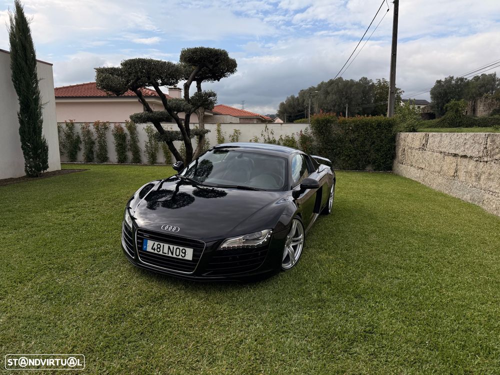 Audi R8 Coupé 4.2 FSi V8 quattro - 4