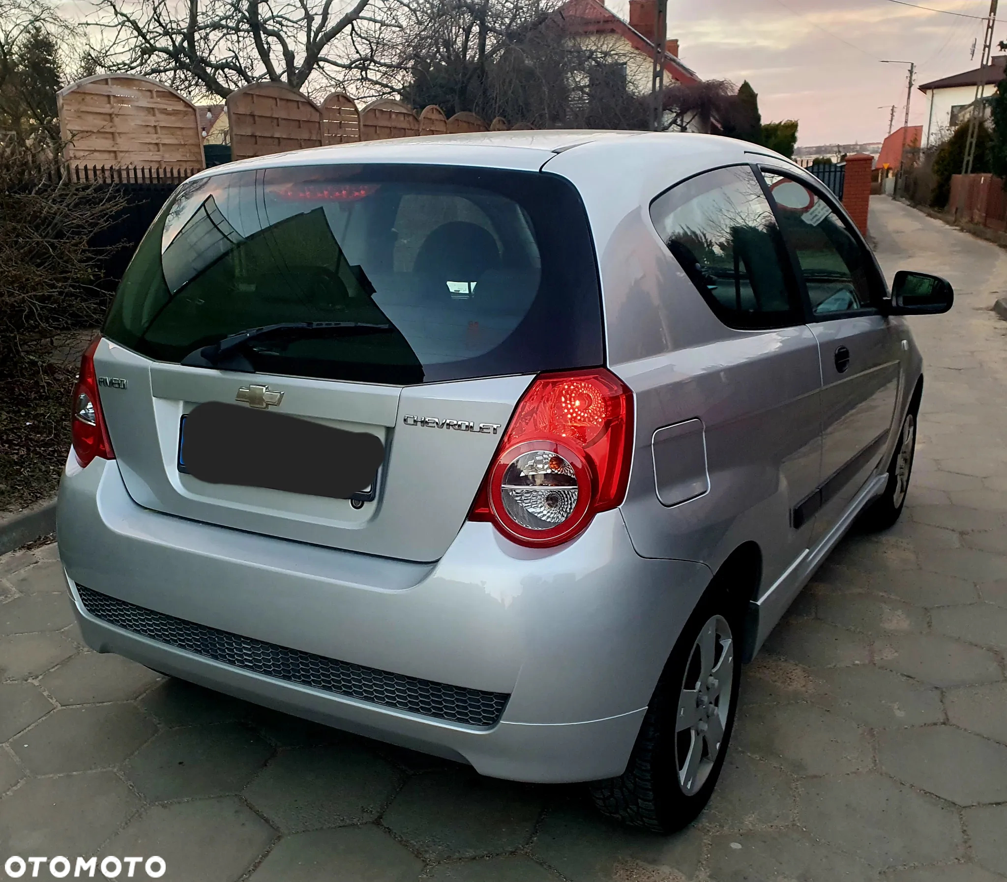 Chevrolet Aveo - 11