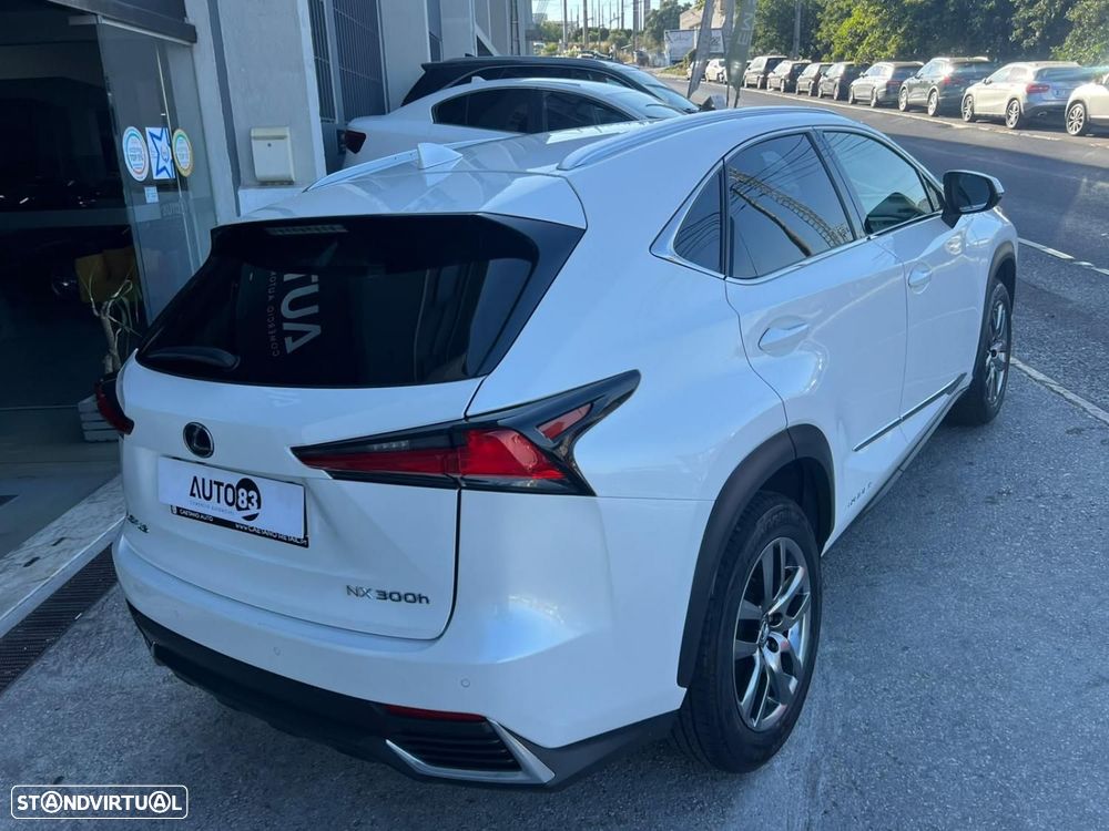 Lexus NX 300h Executive+ - 4