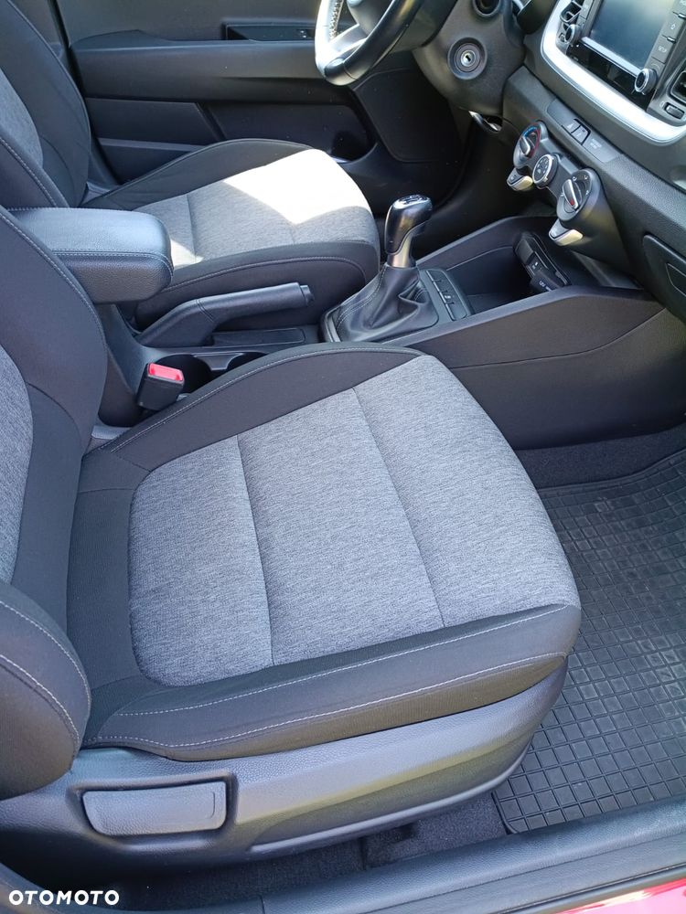 Kia Stonic 1.4 L - 27