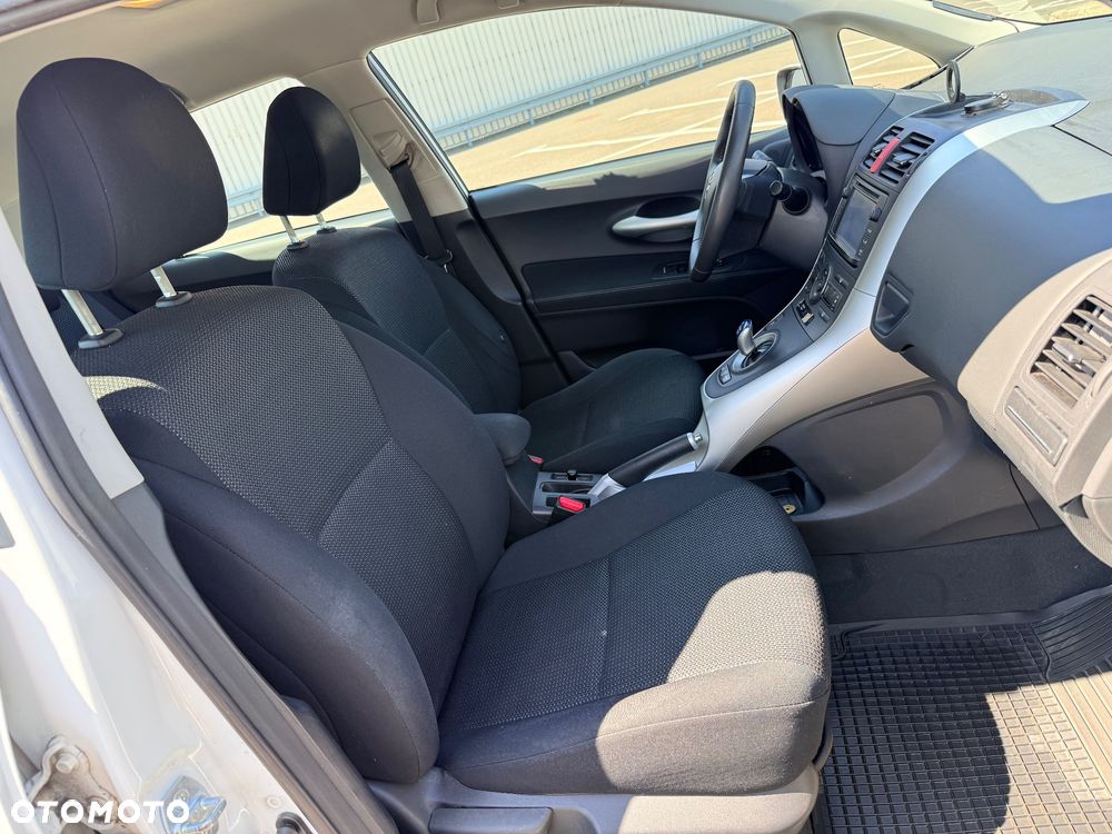 Toyota Auris - 24