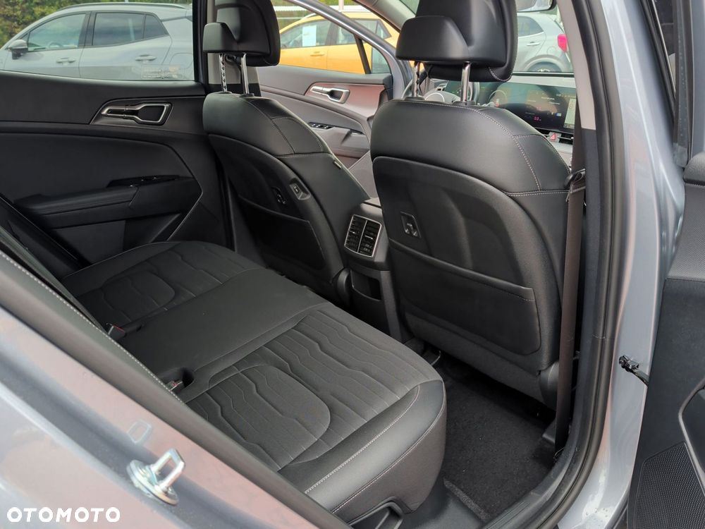 Kia Sportage 1.6 T-GDI HEV Business Line 2WD - 22