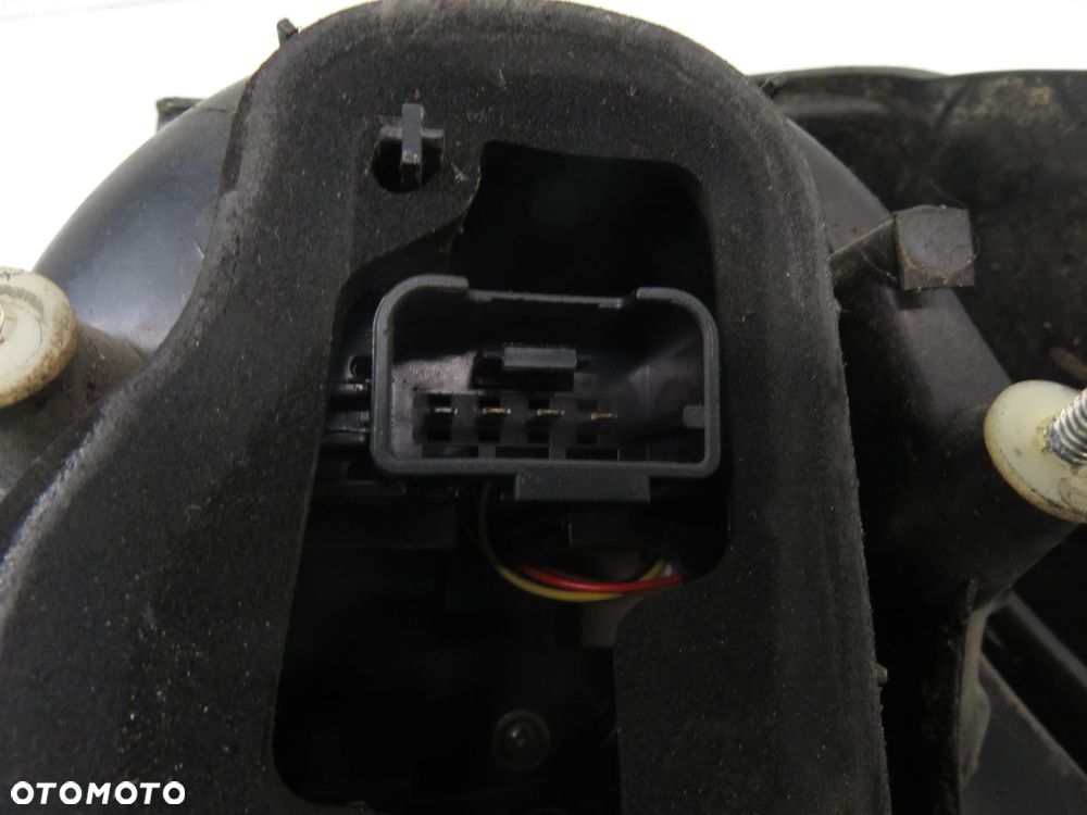 LAMPA LEWA TYLNA VW GOLF PLUS 5M0945095N - 3