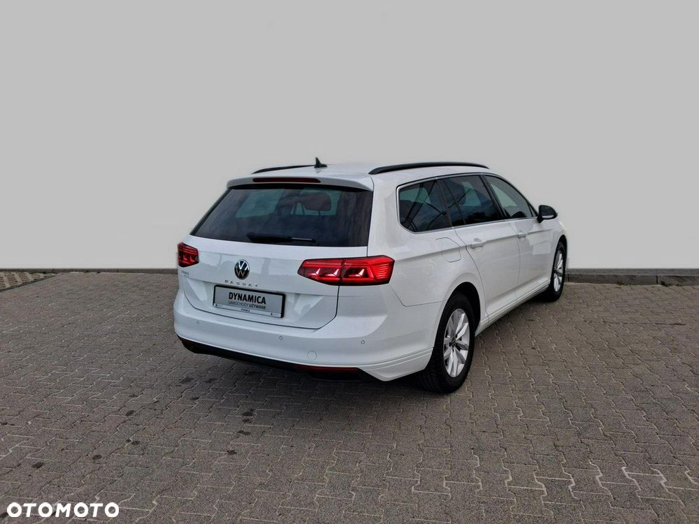 Volkswagen Passat - 7