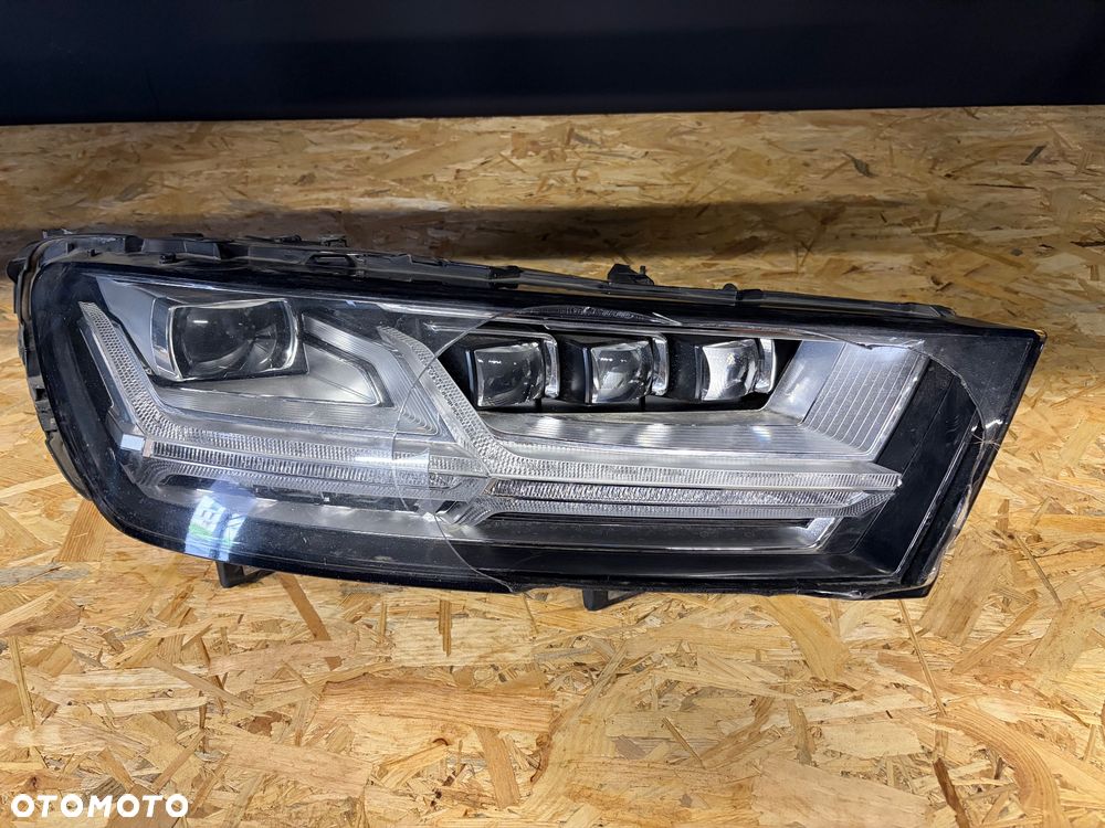 Audi Q7 SQ7 prawy matrix  reflektor lampa FULL LED - 1