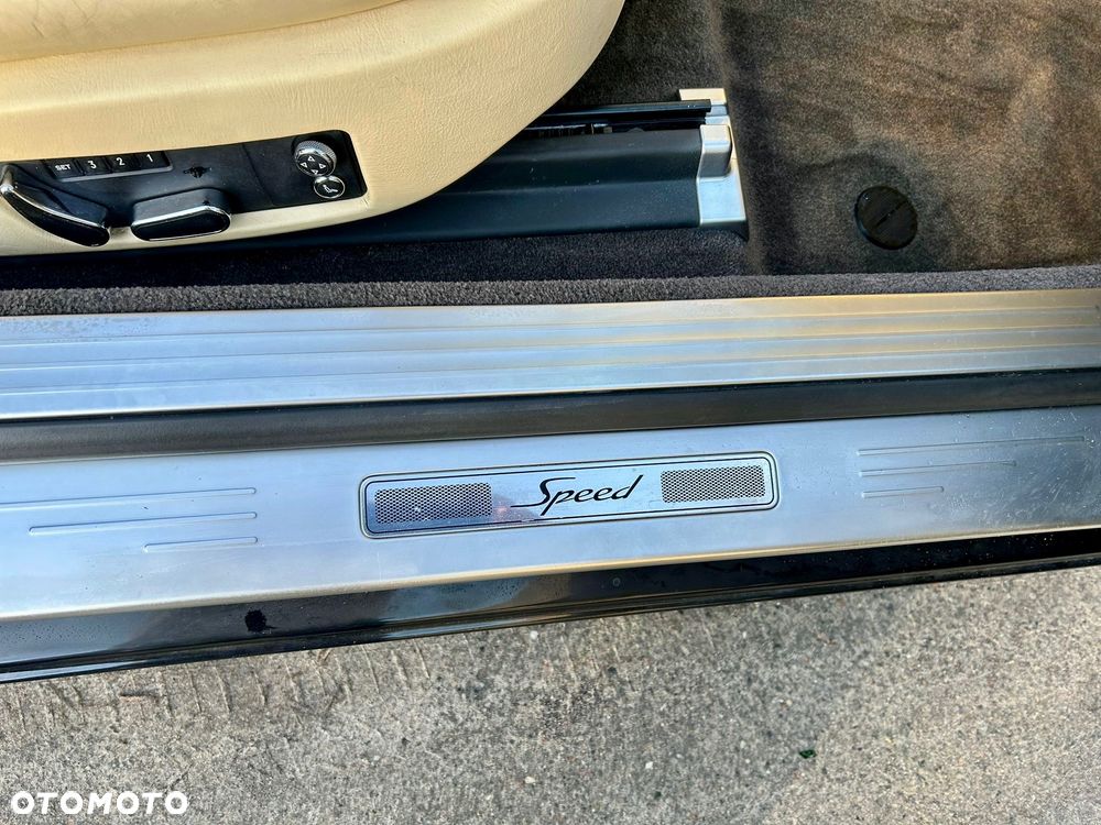 Bentley Continental GT - 12