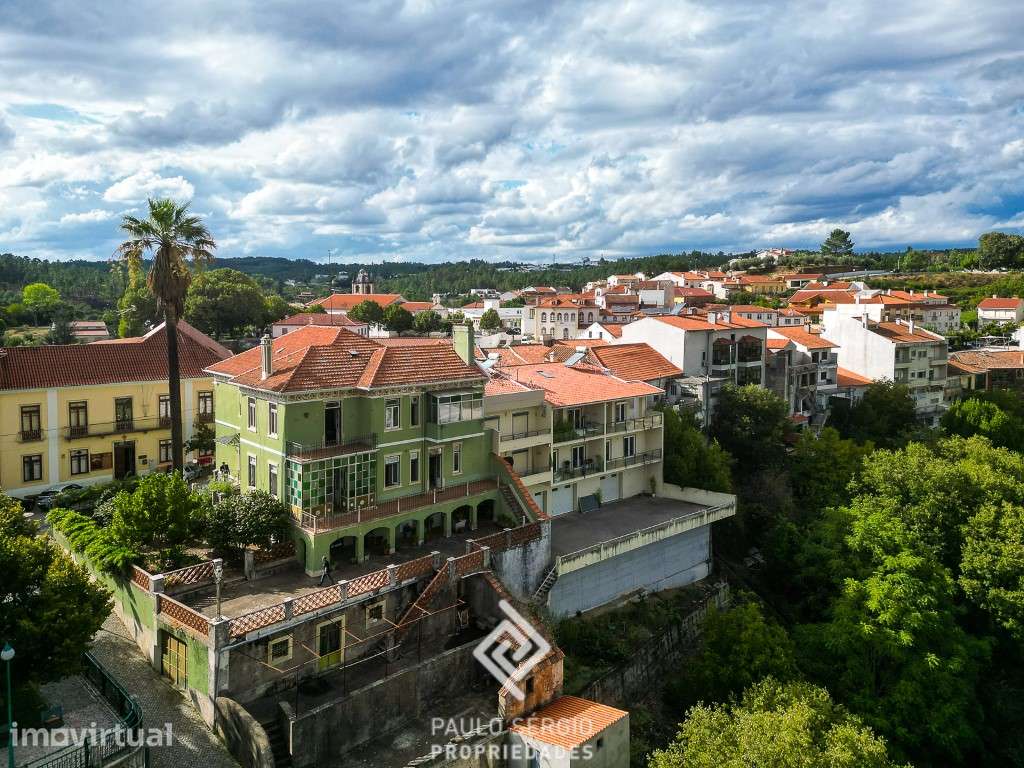 Palacete T8 do século XX, localizado na Vila da Sertã - Grande imagem: 5/42