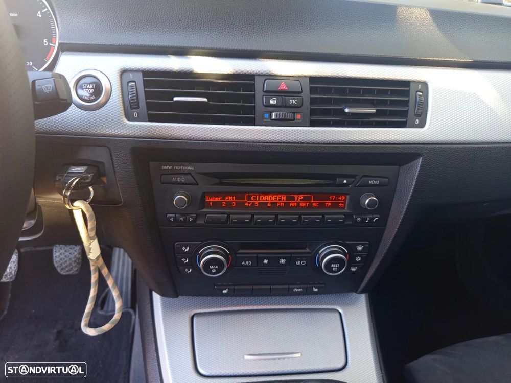 BMW 318 d DPF Edition Sport - 14