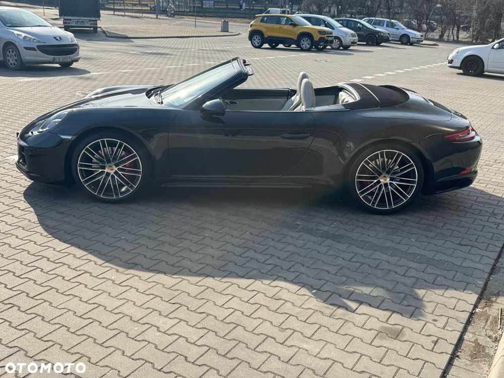 Porsche 911 Carrera 4S PDK - 12