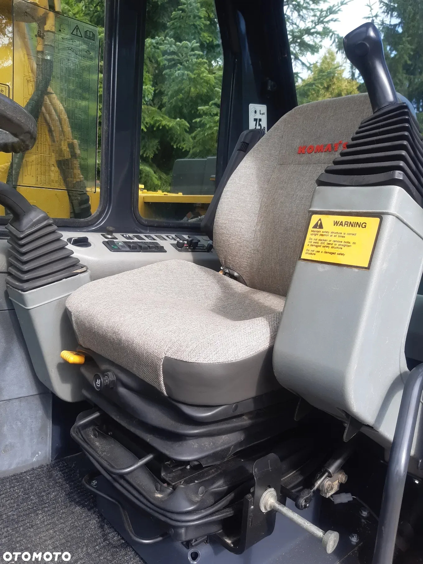 Komatsu PW 130 ES - 8