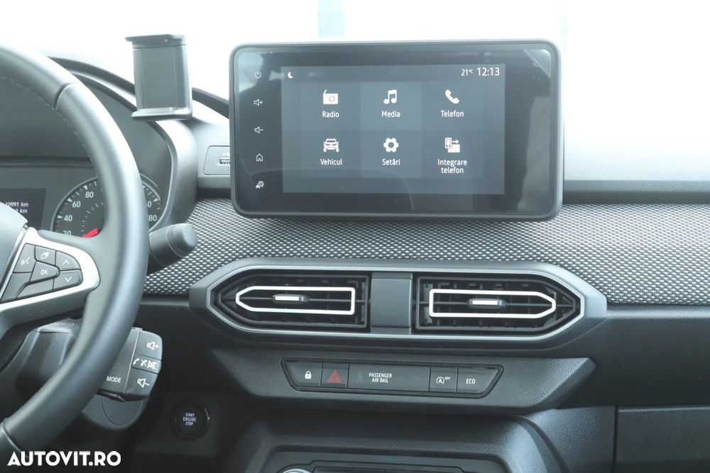 Dacia Logan TCe 90 MT6 Journey - 15