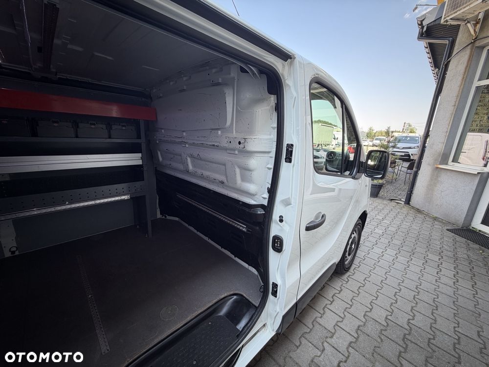 Renault Trafic - 32