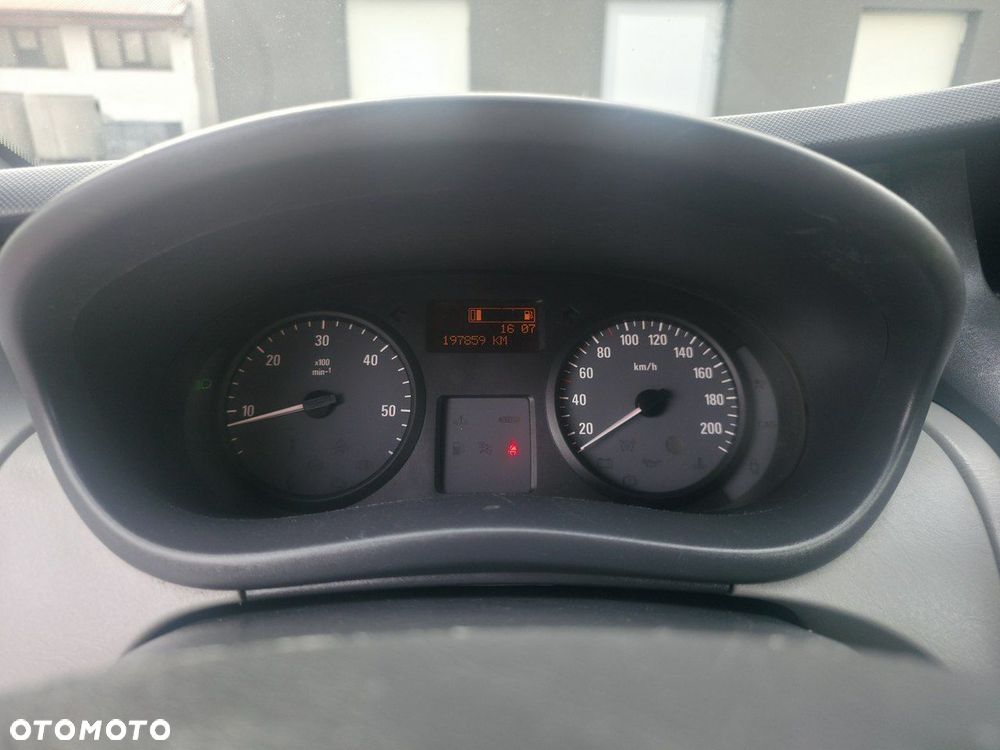 Opel Vivaro - 14