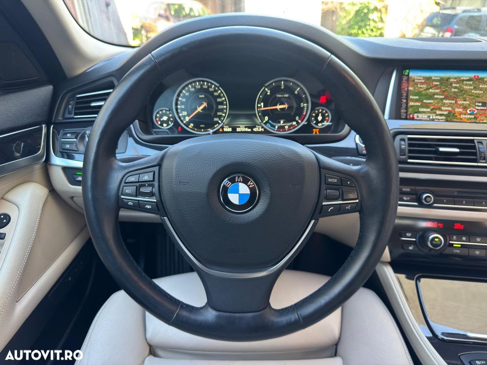 BMW Seria 5 520d Aut. Luxury Line - 24