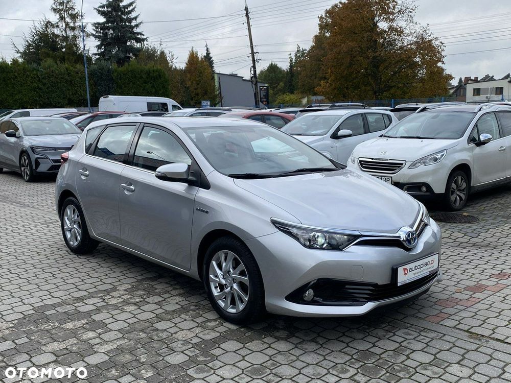 Toyota Auris - 4