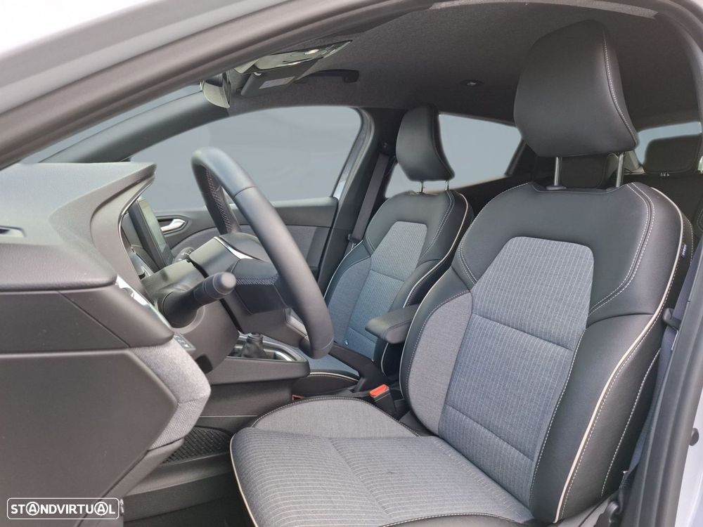 Renault Clio 1.0 TCe Techno Bi-Fuel - 11