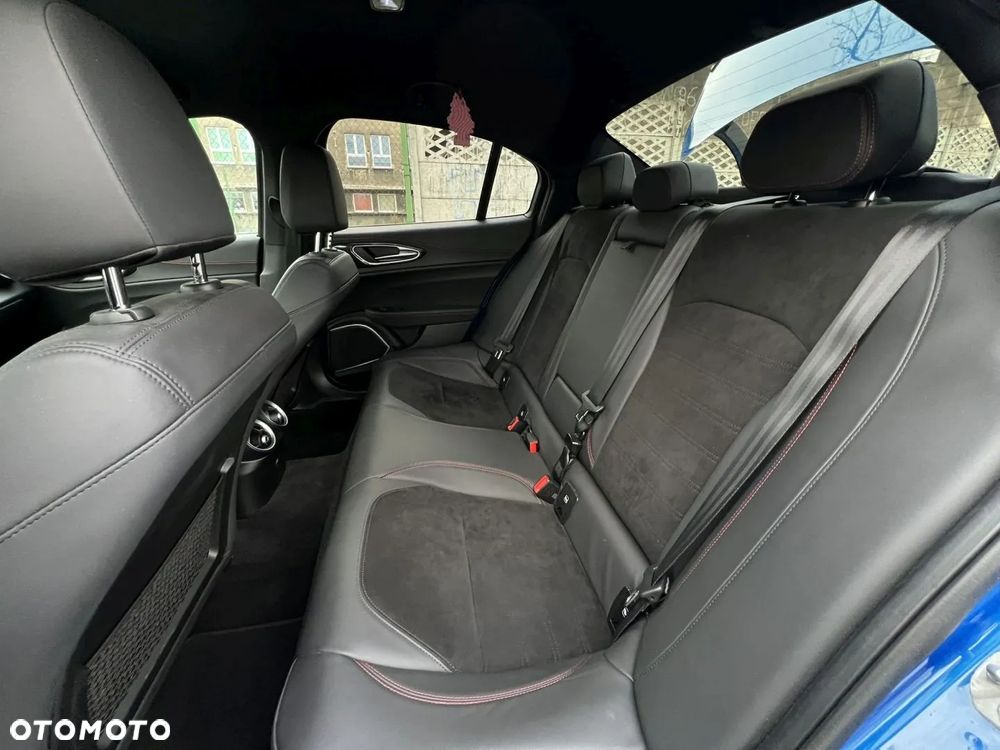 Alfa Romeo Giulia - 34