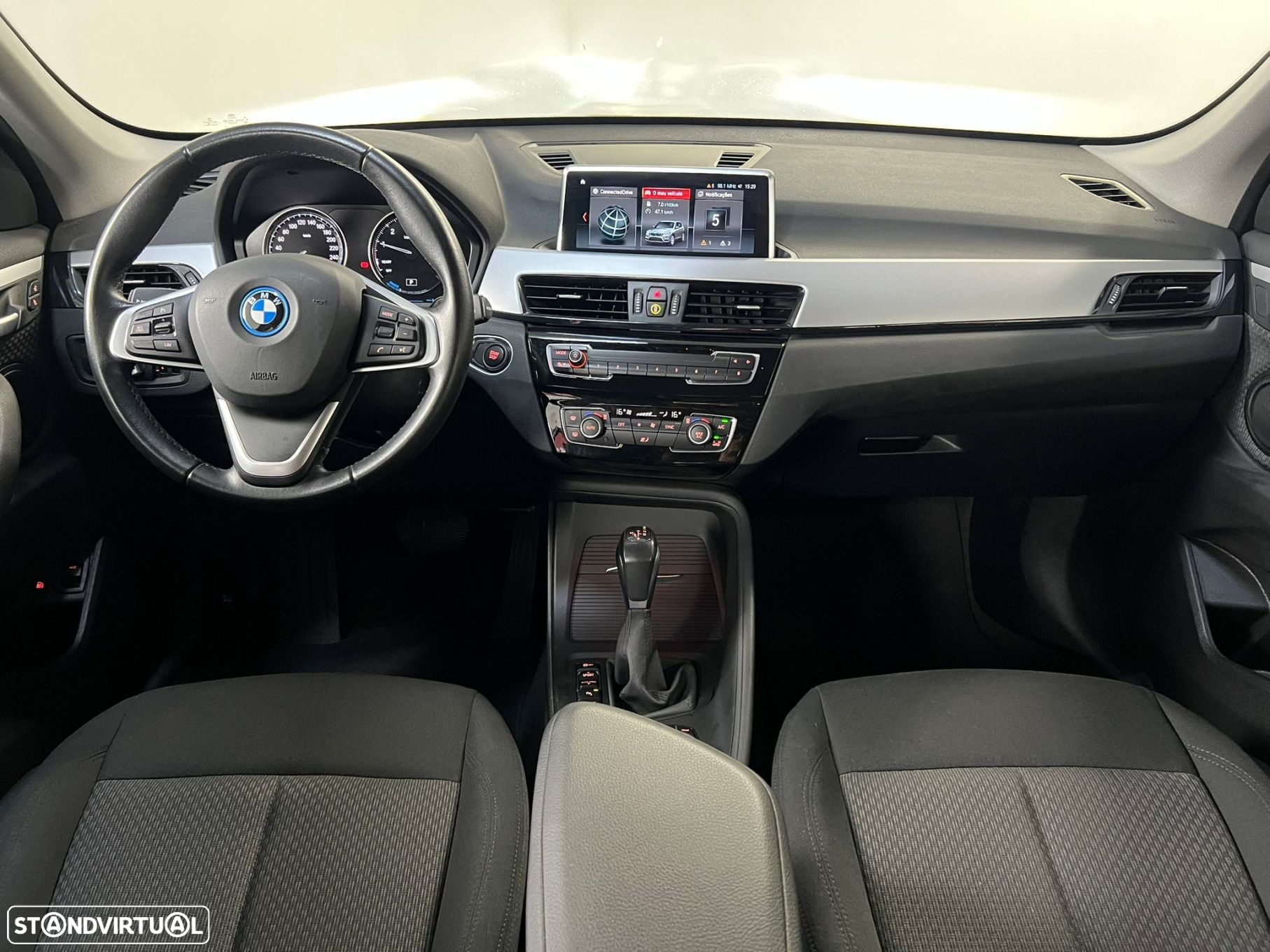 BMW X1 25 e xDrive Corporate Edition - 8