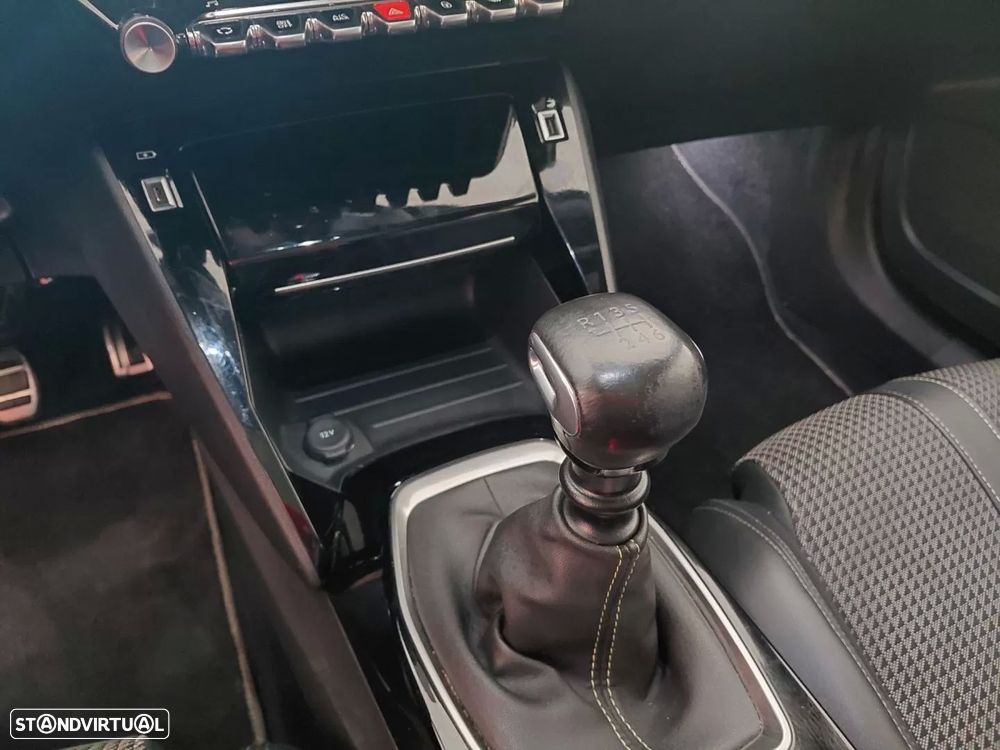 Peugeot 2008 PureTech 130 Stop&Start GT-Line Edition - 22