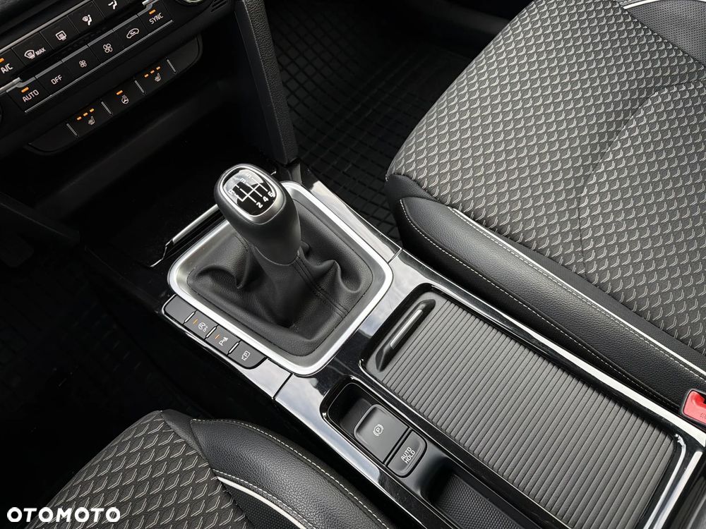 Kia Ceed 1.5 T-GDI Tribute - 16