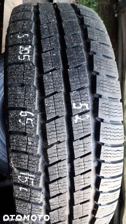 Uniroyal 205/65/15c nr 52 - 1