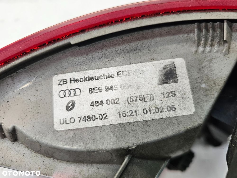 LAMPA PRAWY TYŁ W BŁOTNIK AUDI A4 B7 KOMBI AVANT 8E9945096E ORYGINAŁ - 12