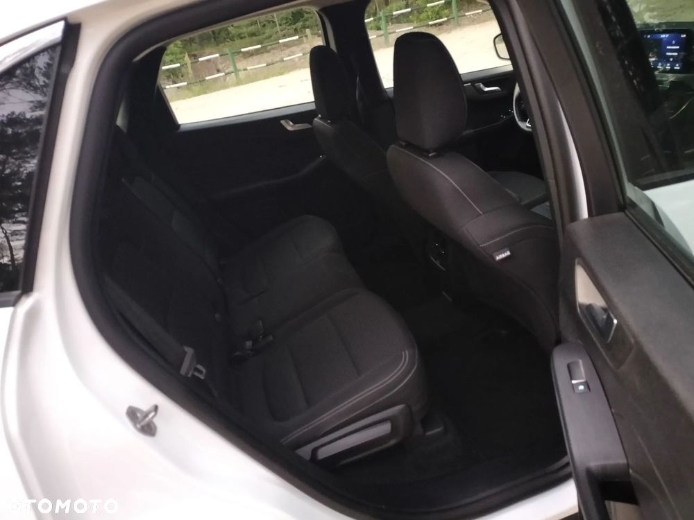 Ford Kuga - 15