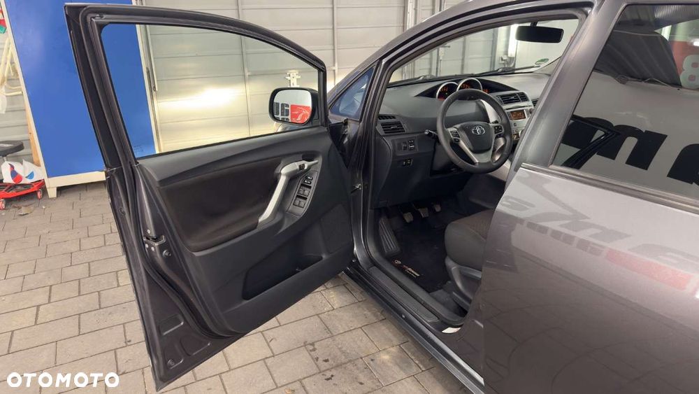 Toyota Verso - 20