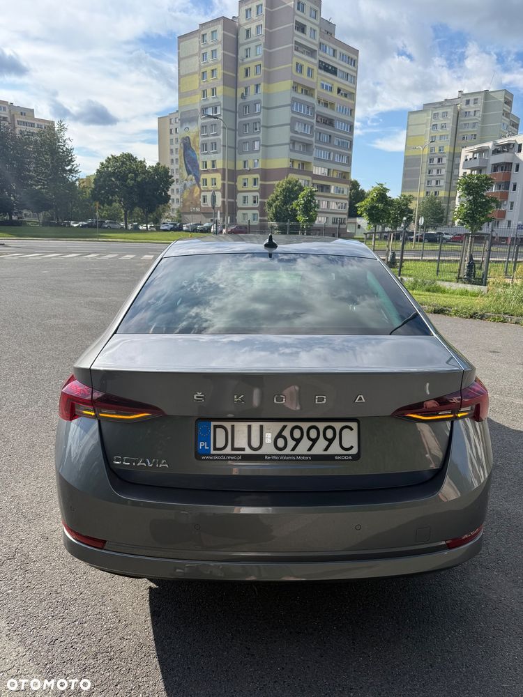 Skoda Octavia 2.0 TDI Style DSG - 6