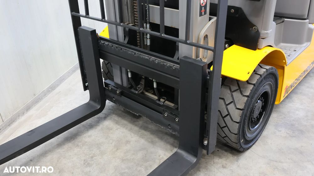 Jungheinrich TFG 320 - 10