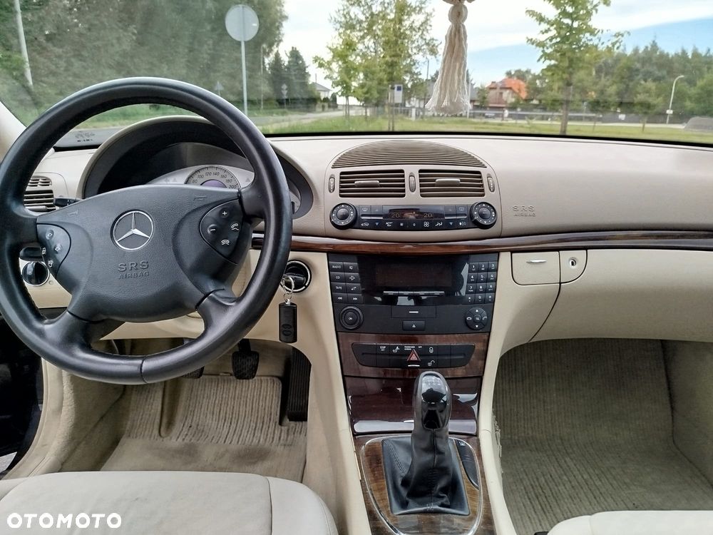 Mercedes-Benz Klasa E 220 CDI Classic - 5