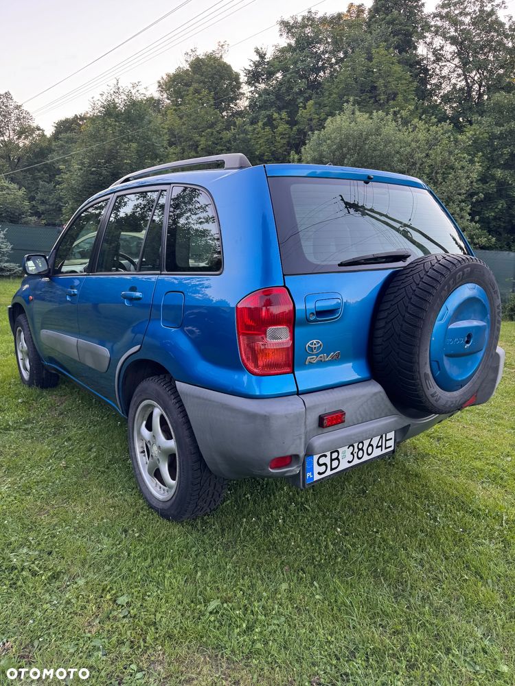 Toyota RAV4 2.0 VVT-i 4x4 - 5