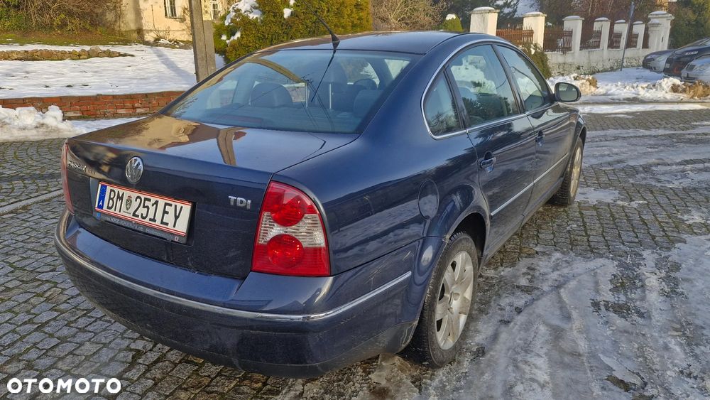 Volkswagen Passat 1.9 TDI Exclusive - 5