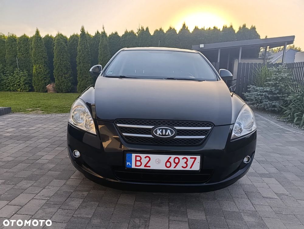 Kia Ceed 1.4 CVVT LX Basis - 2