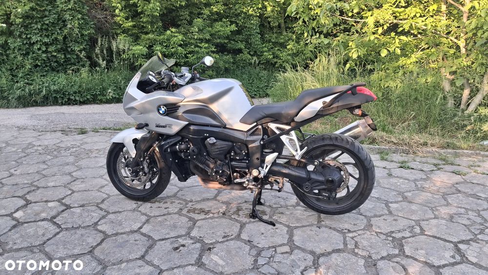 Na części Motocykl BMW K 1200 R Sport (0585,0595) silnik 1.2 16v 163 KM opona felga owiewka obudowa kanapa lusterko lampa Przełącznik Włącznik Sterownik Przewody Wiązka Instalacja Moduł Komputer Czujnik Listwa Pompa ABS Alternator Wtryski Rozrusznik Klimatyzacji Paliwa Wspomagania Kolektor Zawieszenie lagi Amortyzator Wydech Tłumik Zacisk hamulcowy chłodnica wentylator błotnik bak wspornik szybka owiewka ogon felga - 9