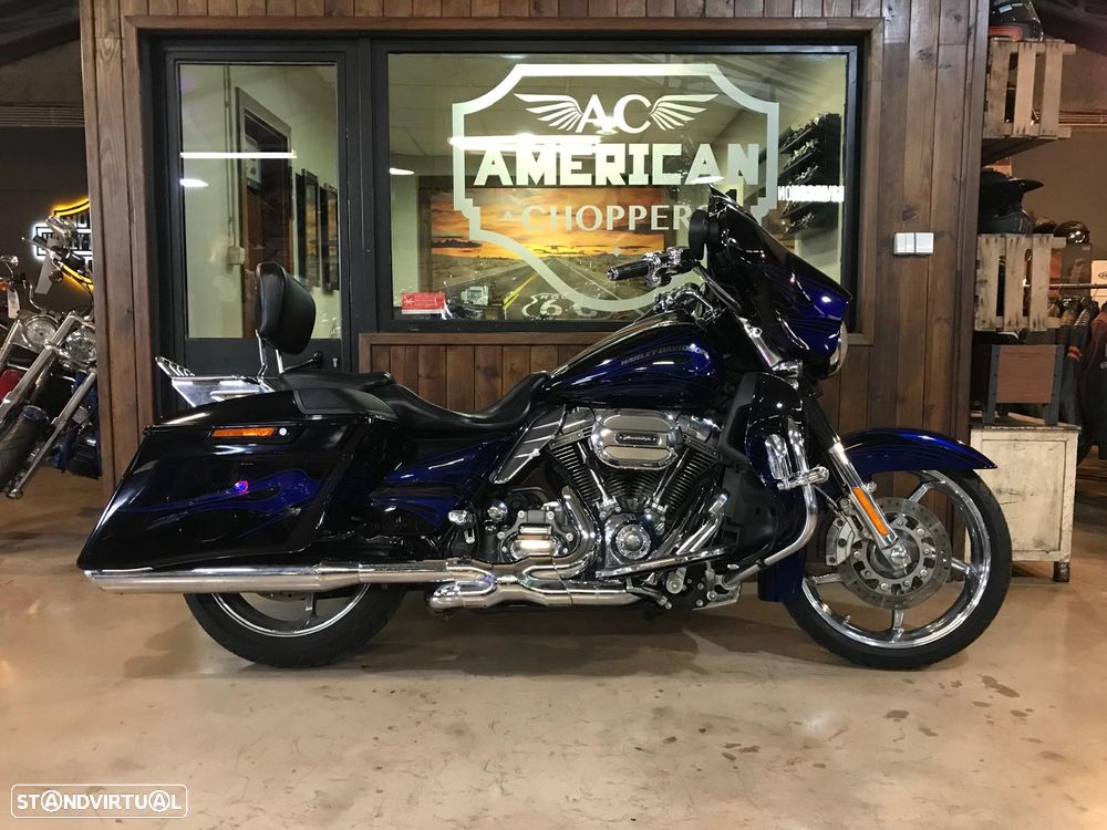 Harley-Davidson FLHXS CVO STREET GLIDE (FLHXSE) - 1
