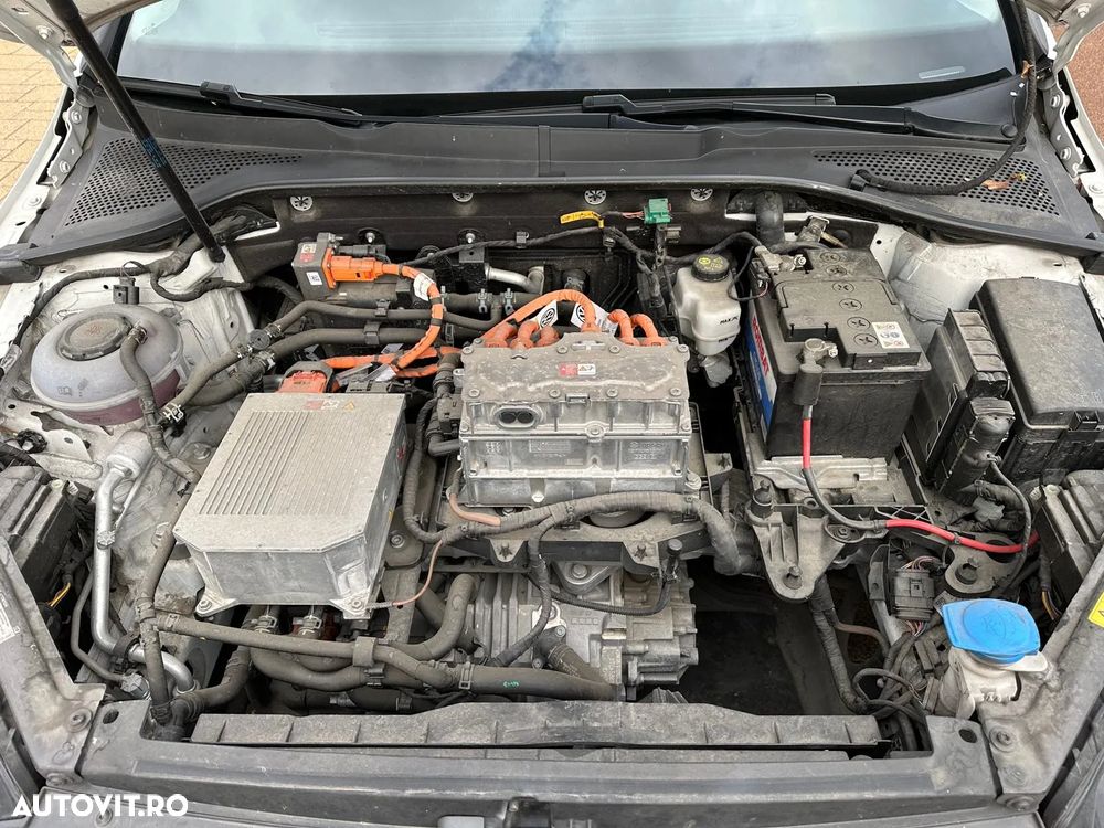 Volkswagen e-Golf e-Golf - 12