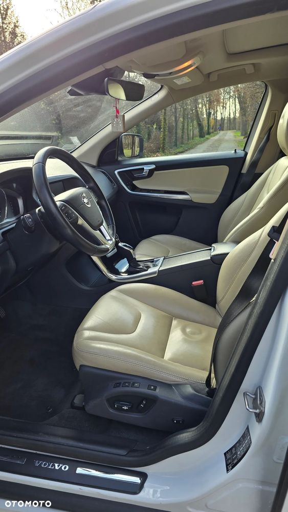 Volvo XC 60 D4 Drive-E Summum - 10
