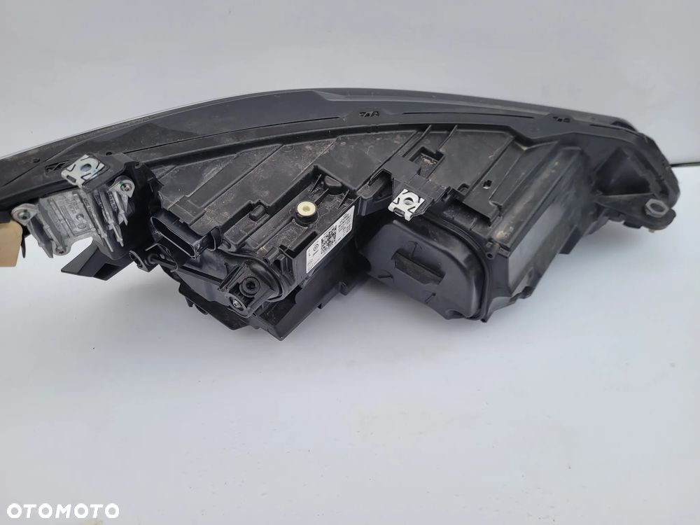 Vw Golf VIII 8 lampa przód lewa full led IQ - 10
