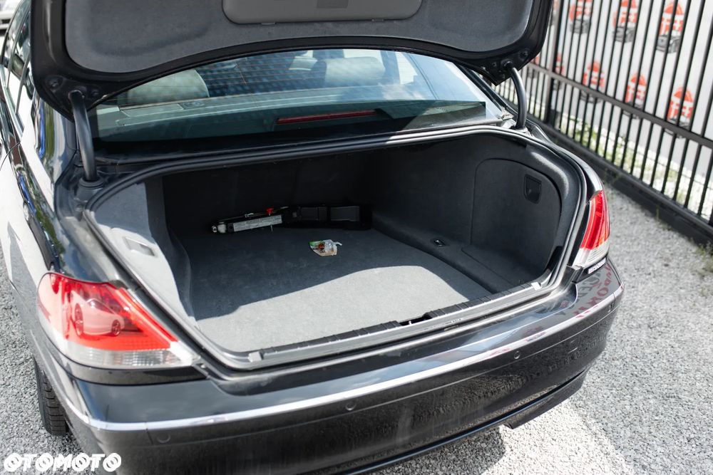 BMW Seria 7 750i - 11