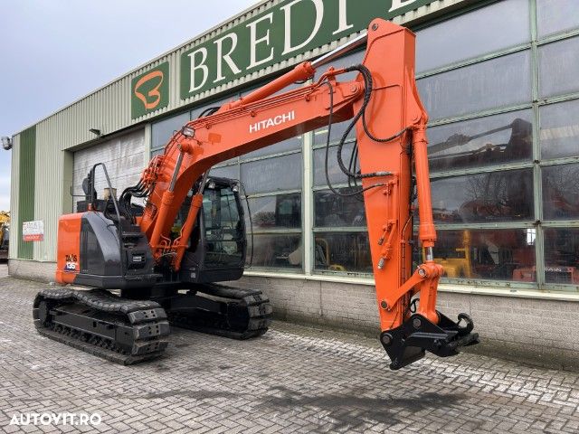 Hitachi ZX 135 US-6 - 5