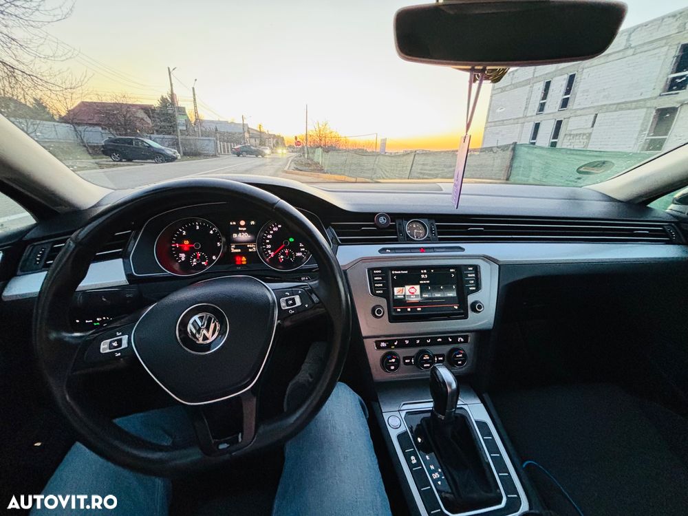 Volkswagen Passat 2.0 TDI DSG Comfortline - 4