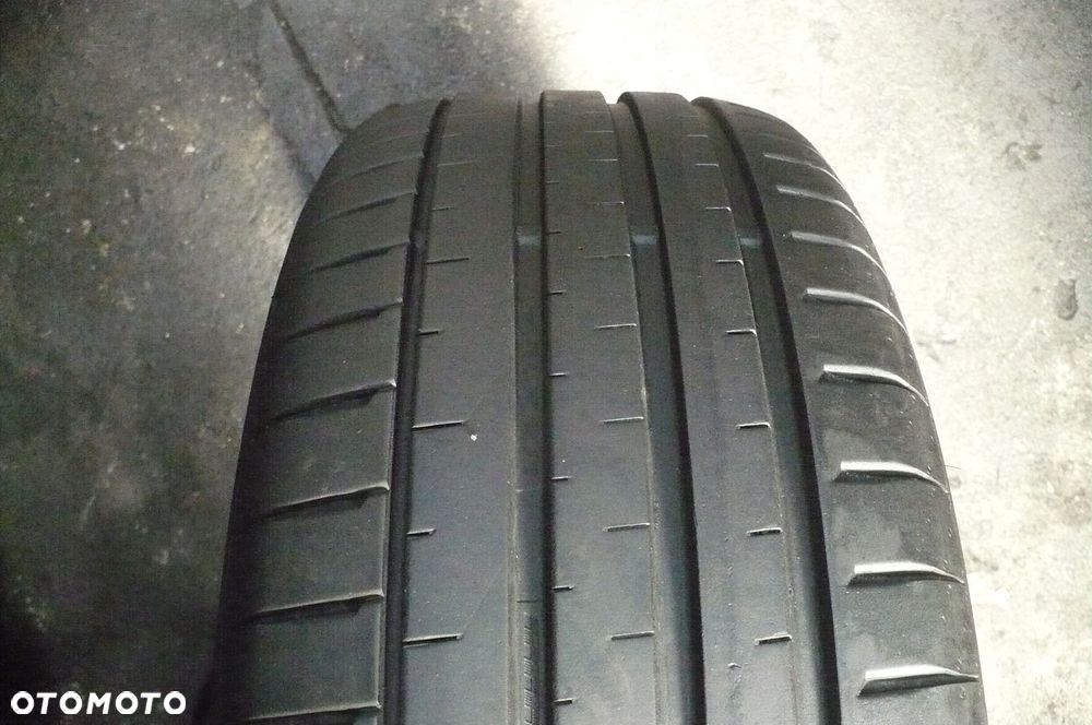FALKEN Azenis FK520 225/55R18 6,2mm 2022