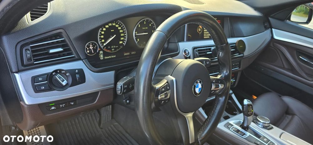 BMW Seria 5 520d xDrive - 8