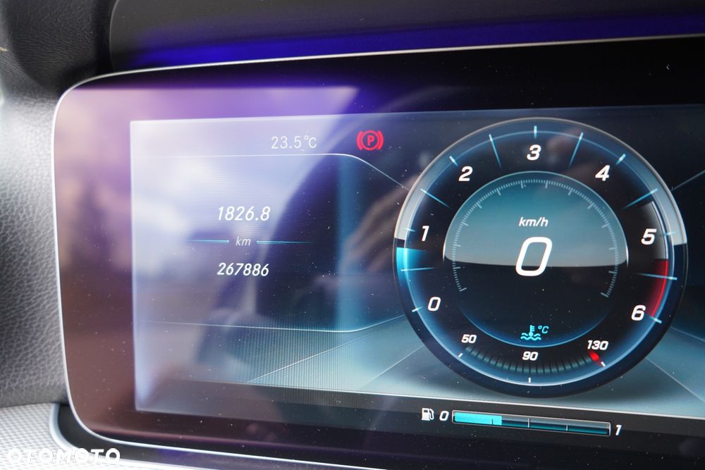 Mercedes-Benz Klasa E 220 d 9G-TRONIC - 21