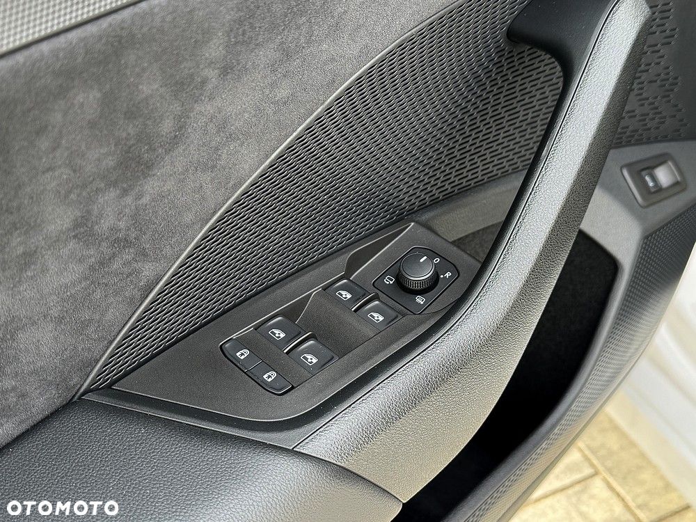 Skoda Octavia 2.0 TDI DSG RS Plus - 27